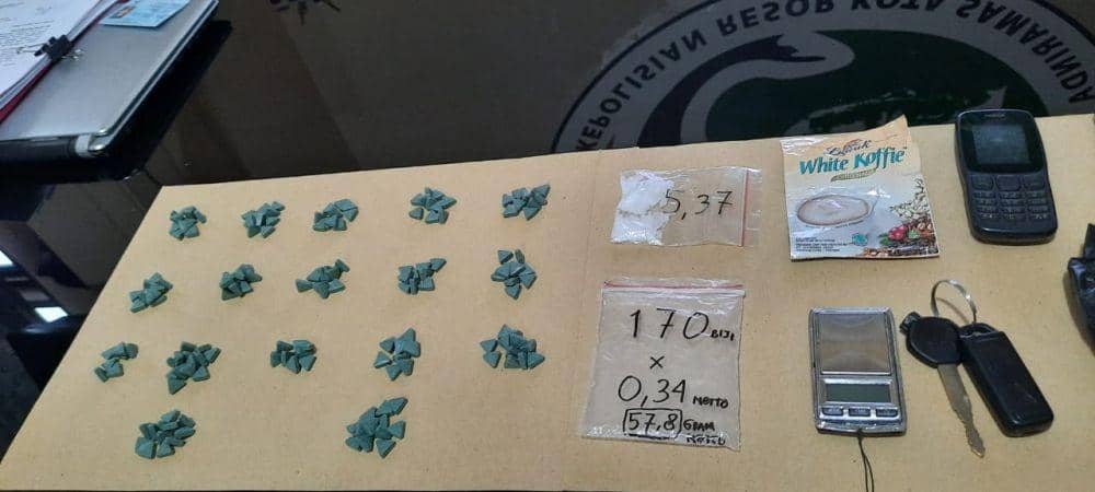 Sejumlah barang bukti yang diamankan Satreskoba Polresta Samarinda dari tersangka Ris (29) yang baru bebas penjara tahun lalu  (Dok.IDN Times/Istimewa)