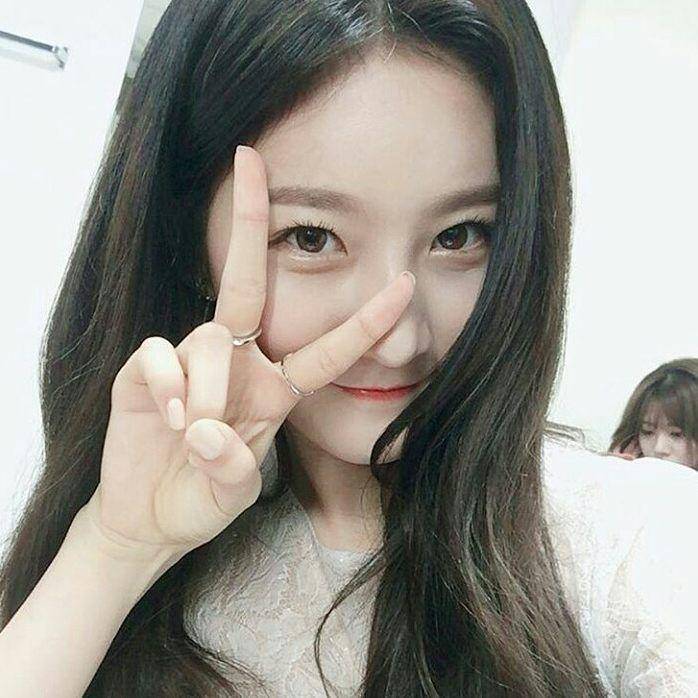 instagram.com/kim.sae.ron