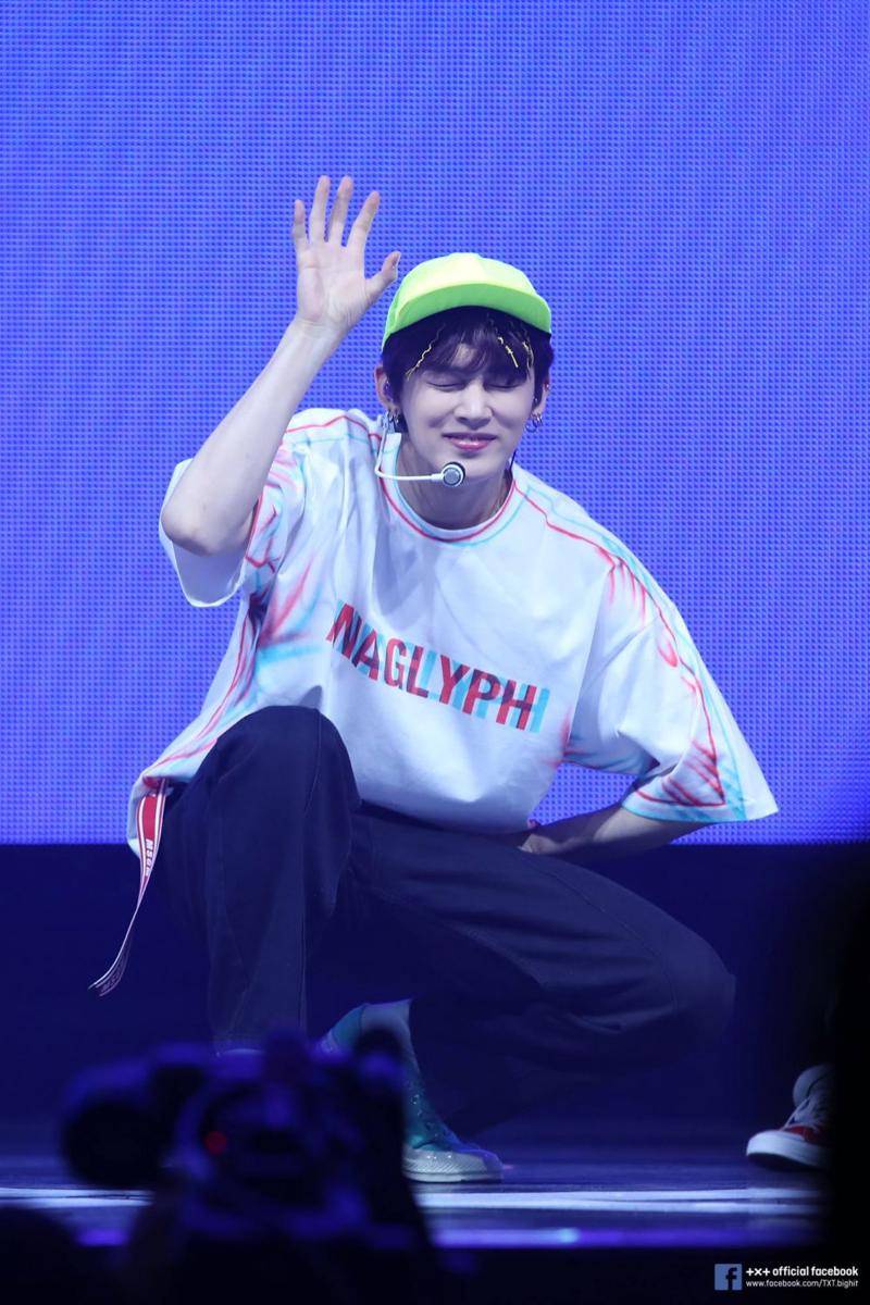 facebook.com/TXT.bighit