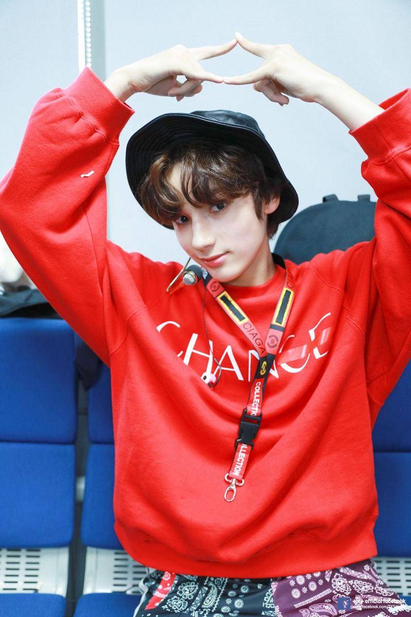 facebook.com/TXT.bighit