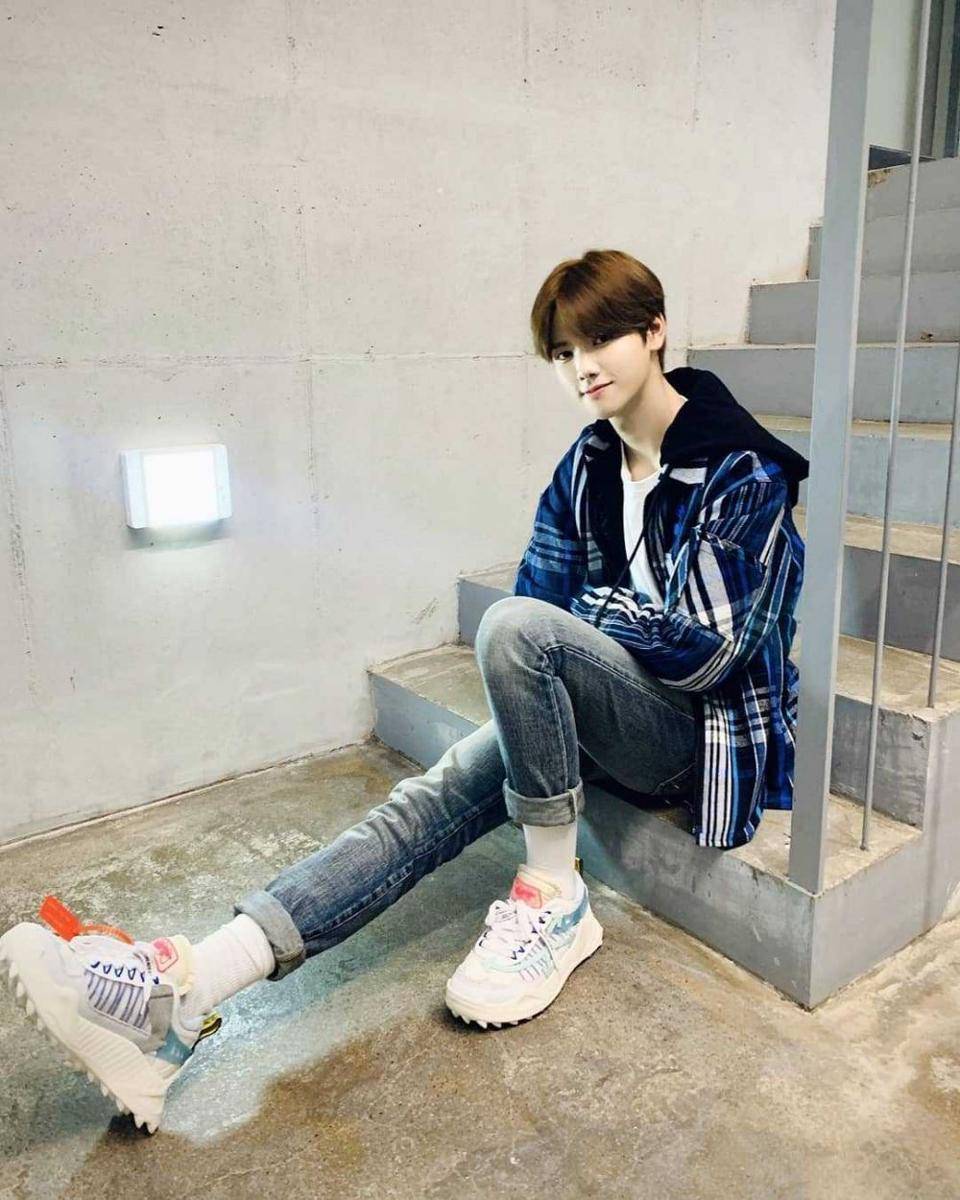 twitter.com/CRAVITY_twt