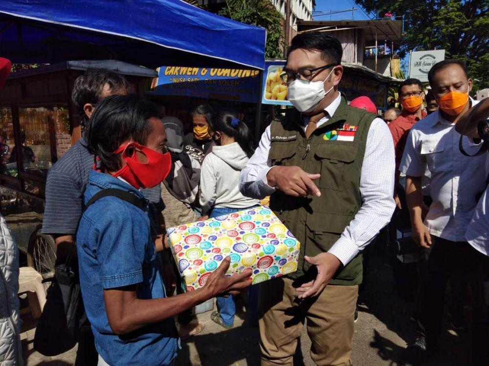 Viral Video Odading Mang Oleh, Ade Londok Dapat HP dari Ridwan Kamil