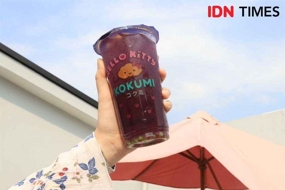 Varian Lovender dari Kokumi dan Hello Kitty. IDN Times/Naufal Al Rahman