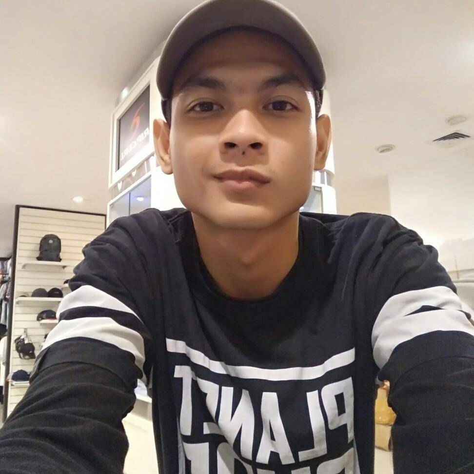 instagram.com/ezhrmlky
