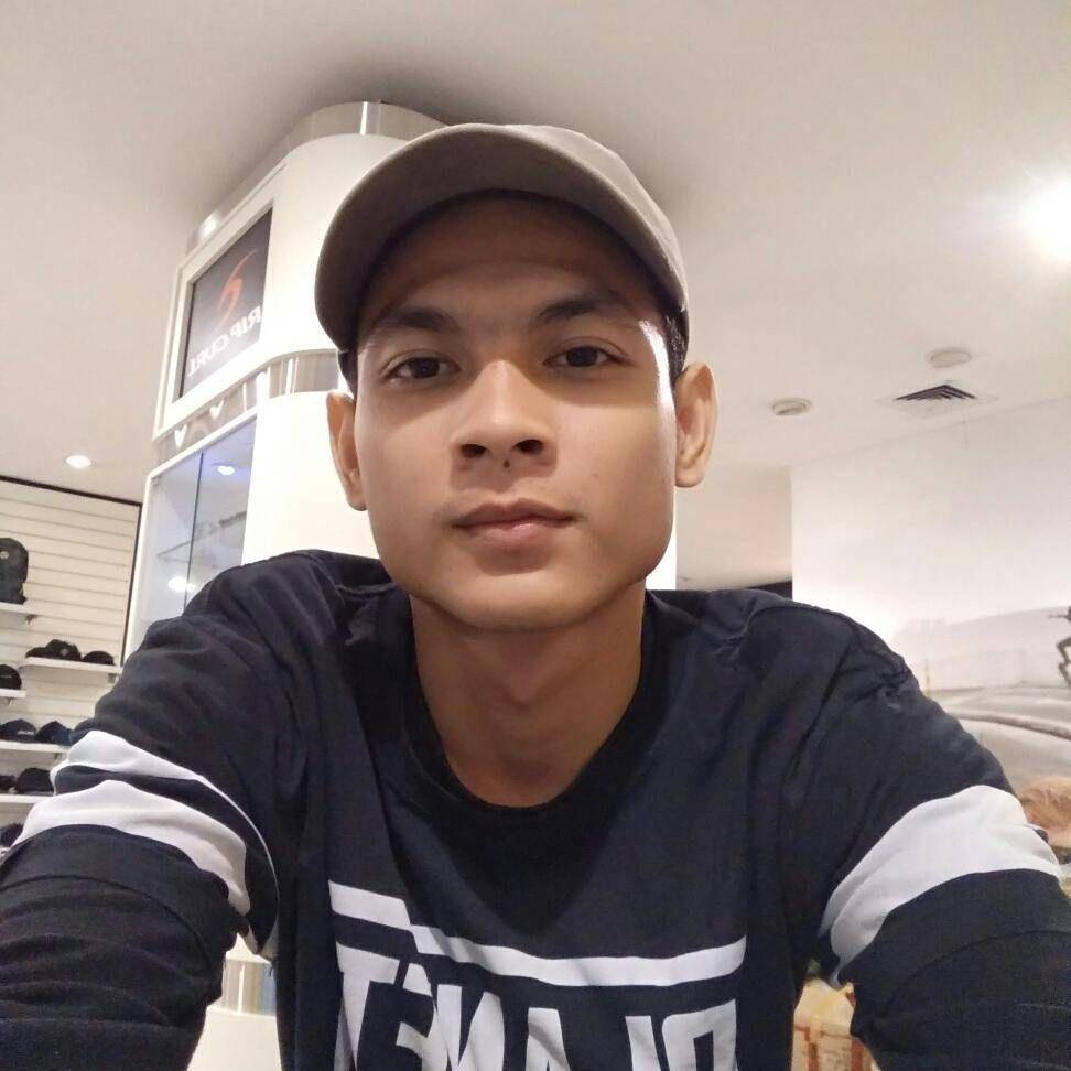 instagram.com/ezhrmlky