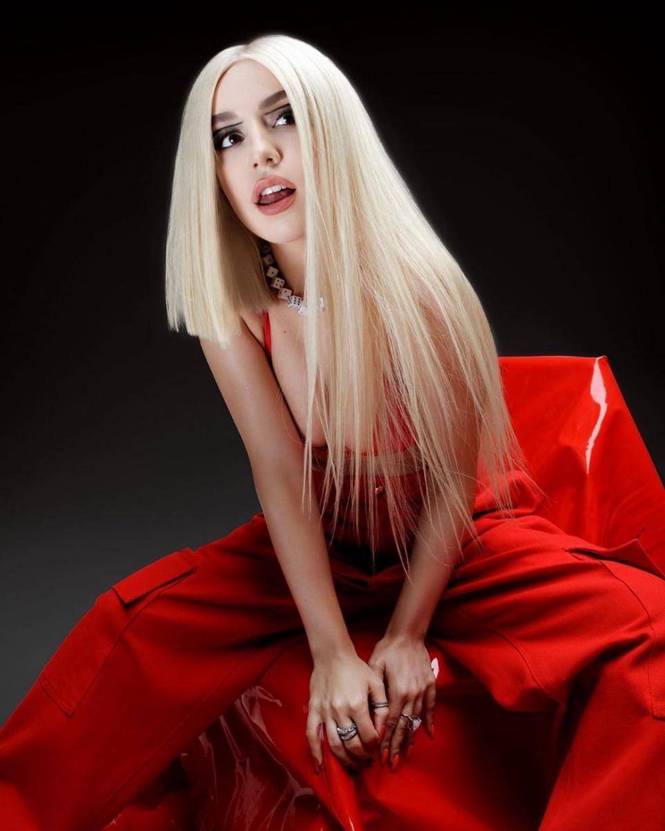 instagram.com/avamax/