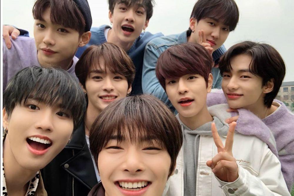 10 Potret Polos Stray Kids Tanpa Eye Shadow, Glowing dan Flawless Abis