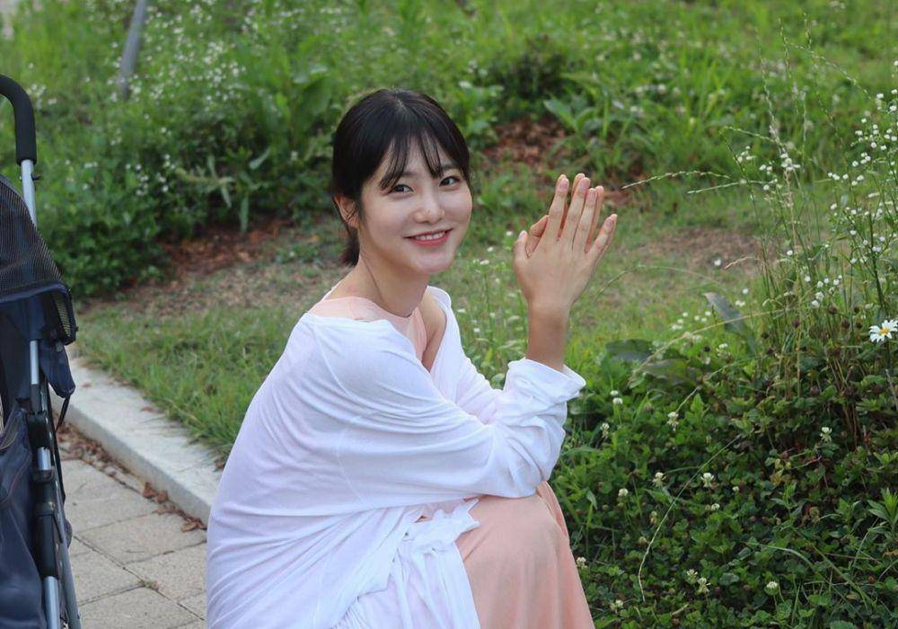 Instagram.com/__shinyeeun
