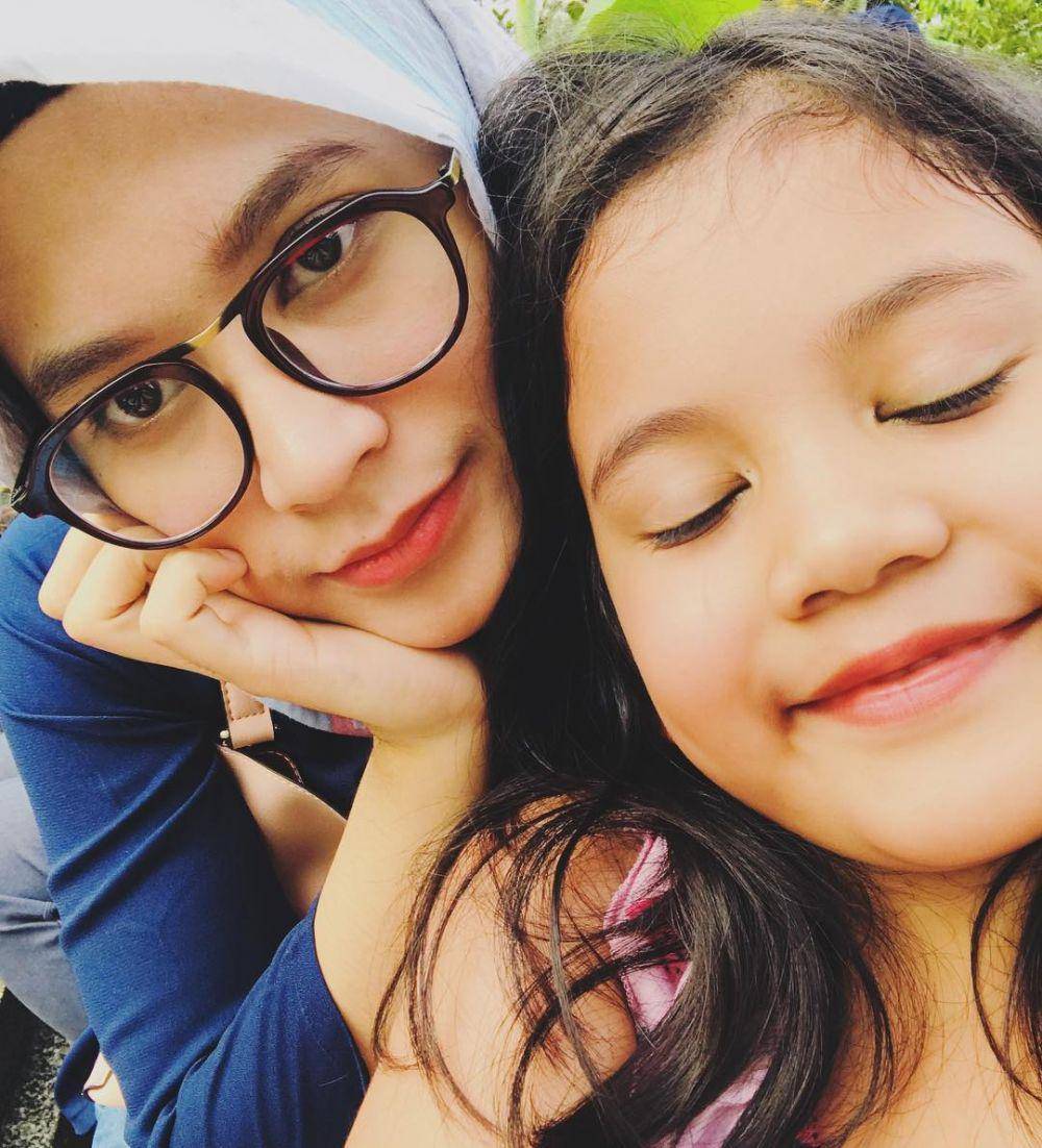 instagram.com/soniaprastika