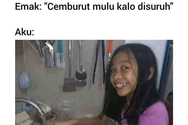 10 Meme Ekspresi Kamu Ketika Disuruh Emak Ini Kocak Banget
