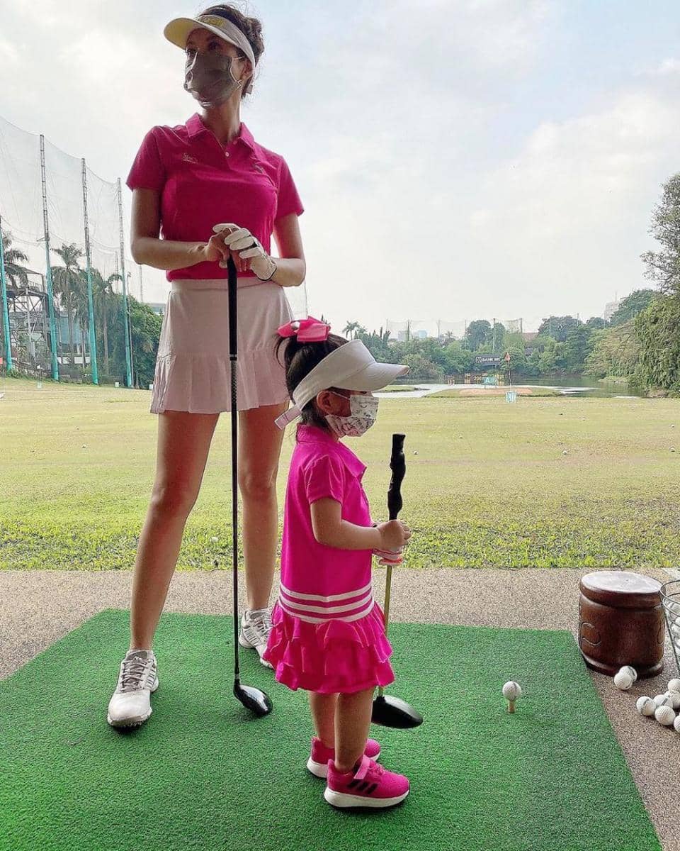 instagram.com/farahquinnofficial