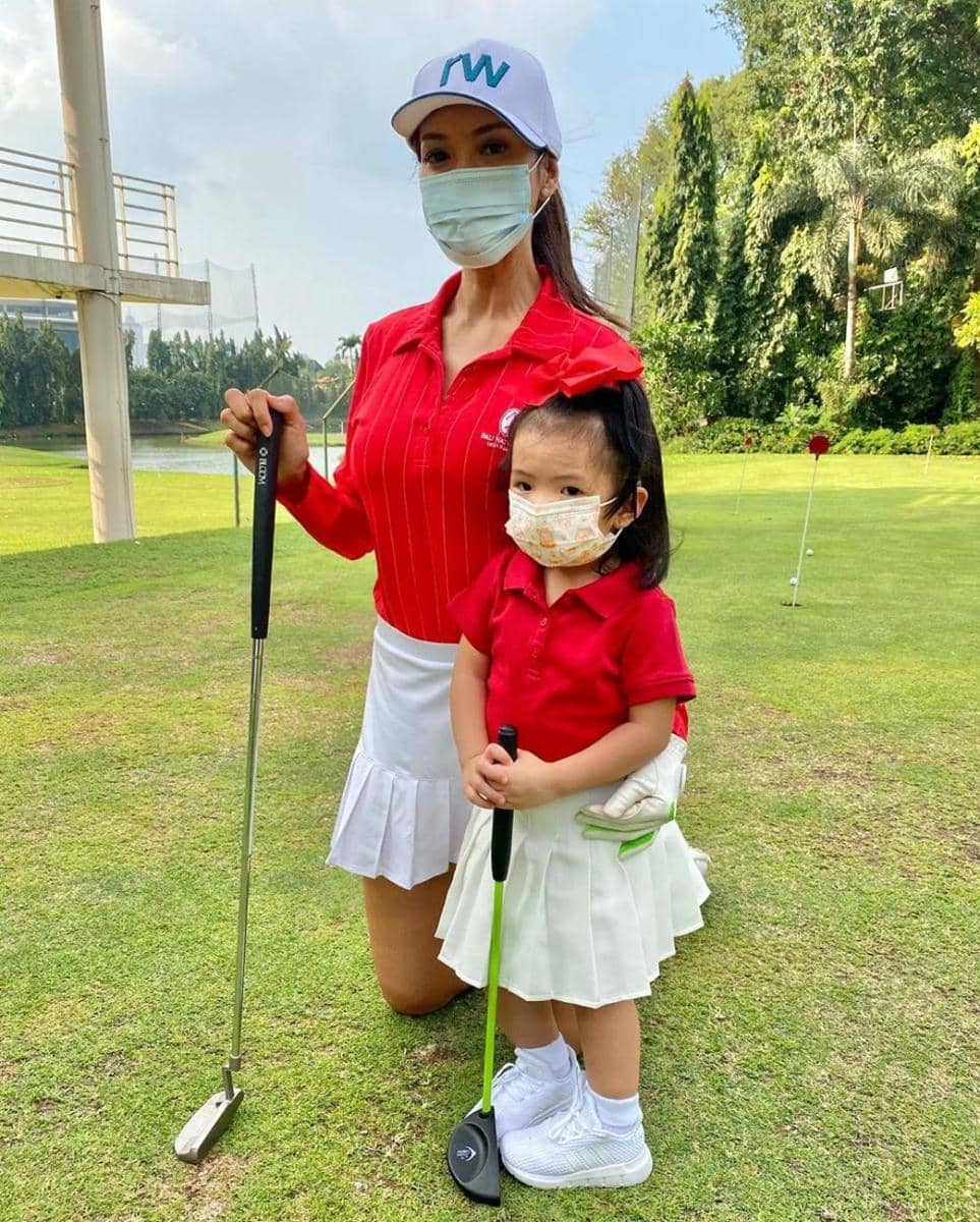 instagram.com/farahquinnofficial