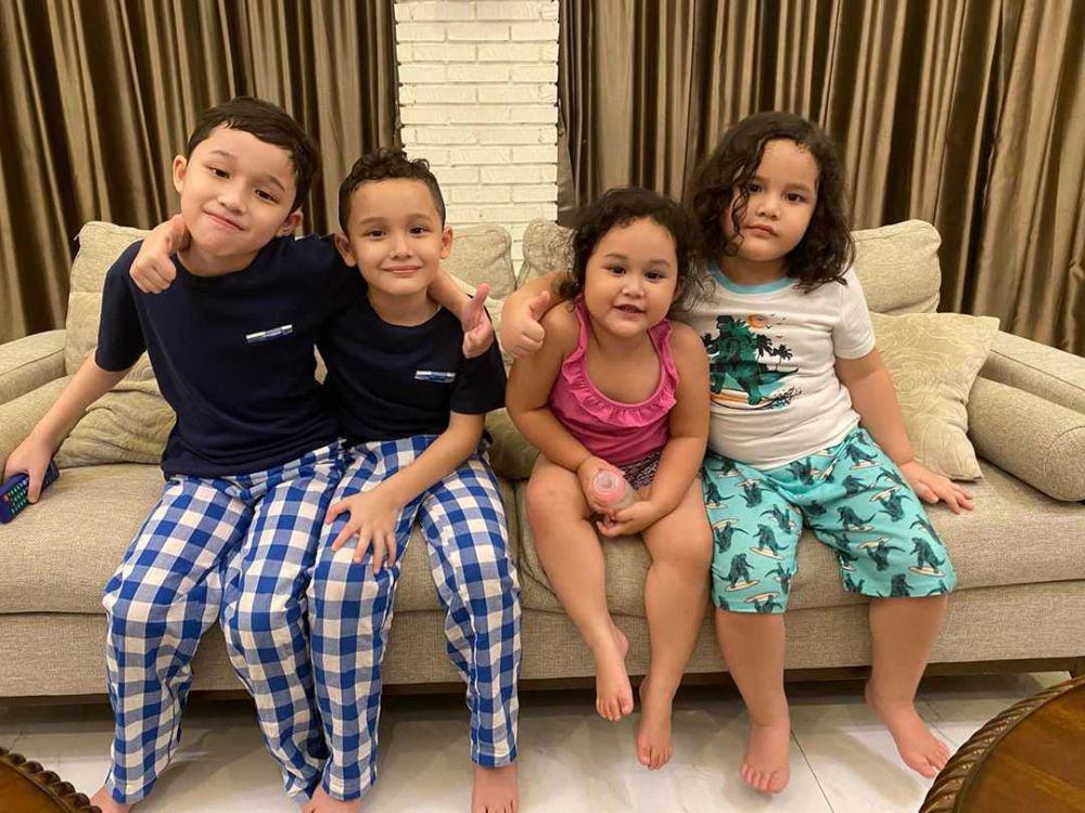 10 Potret Kompak Keempat Anak Pasha Ungu dan Adelia, Sibling Goals!