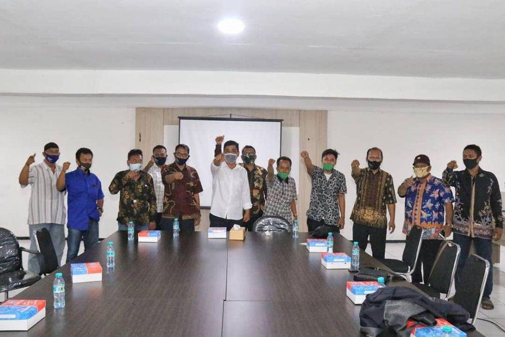 Salah satu foto yang disebut sebagai deklarasi dukungan RPH Surabaya terhadap Machfud Arifin-Mujiaman. Istimewa
