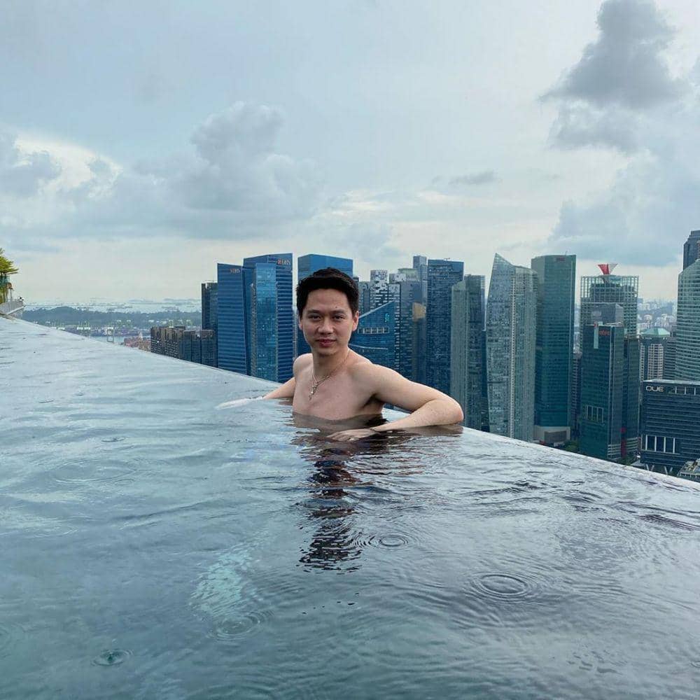 10 Potret Santai ala Kevin Sanjaya, Si Atlet Kece yang Super Tengil