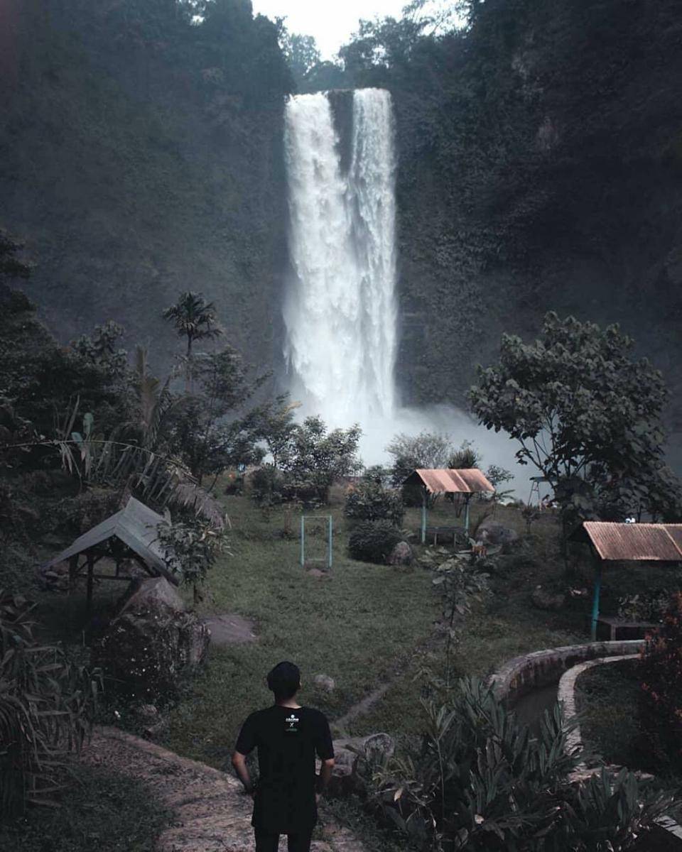 instagram.com/curugsanghyangtaraje