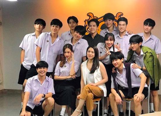 12 Momen di Balik Layar The Gifted: Graduation, Kekeluargaan Banget