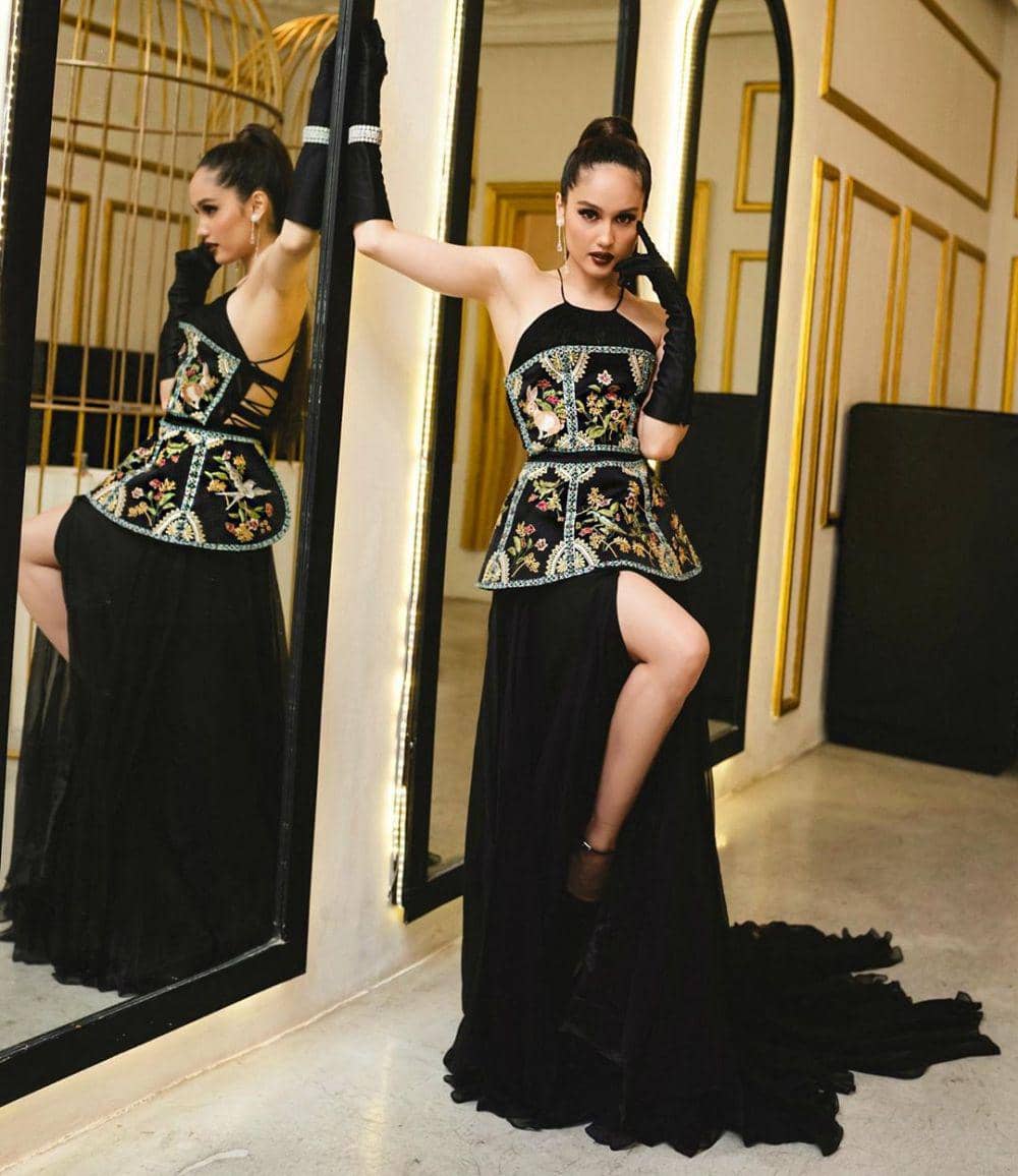 Instagram.com/claurakiehl