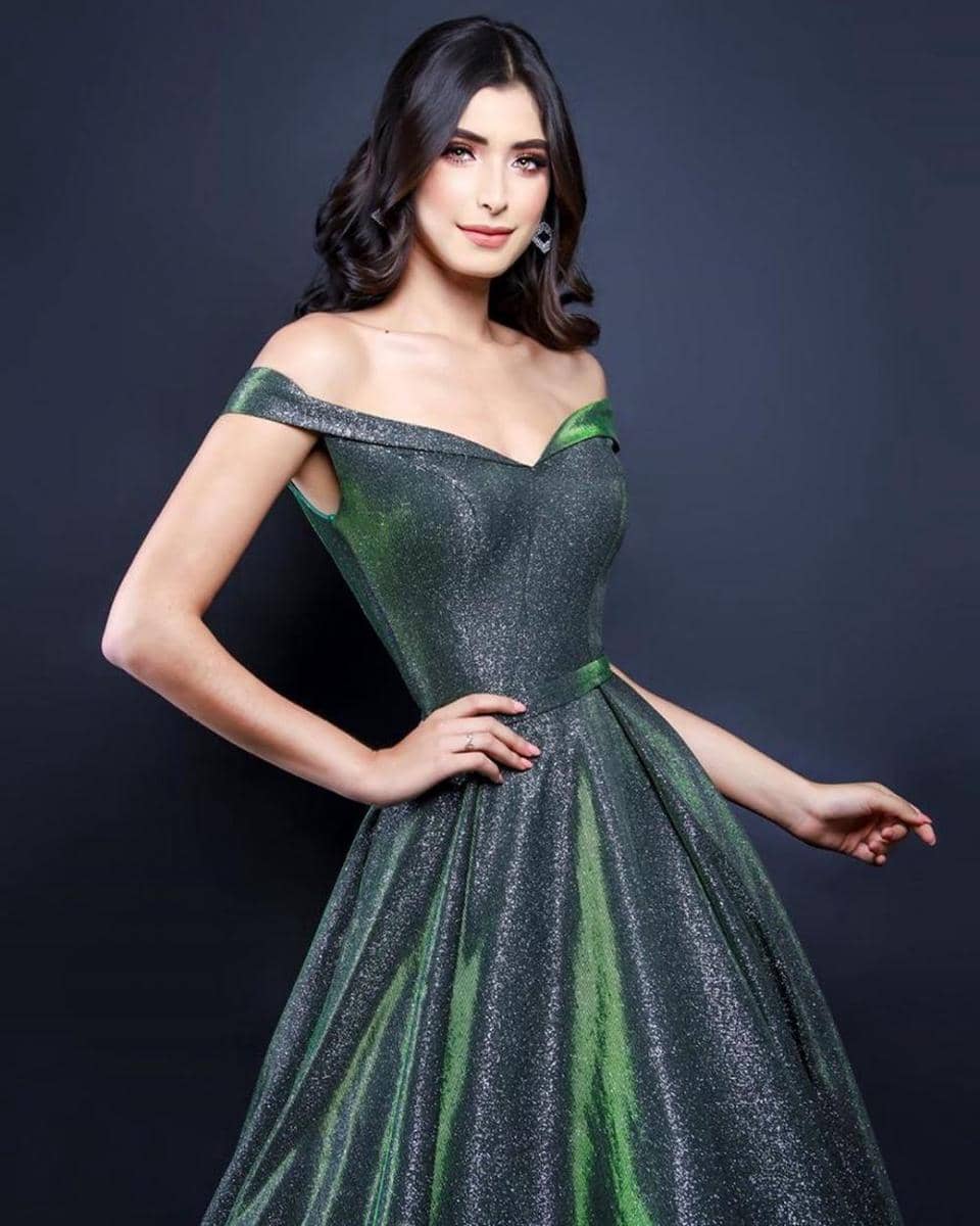 Instagram.com/angela.yuriar