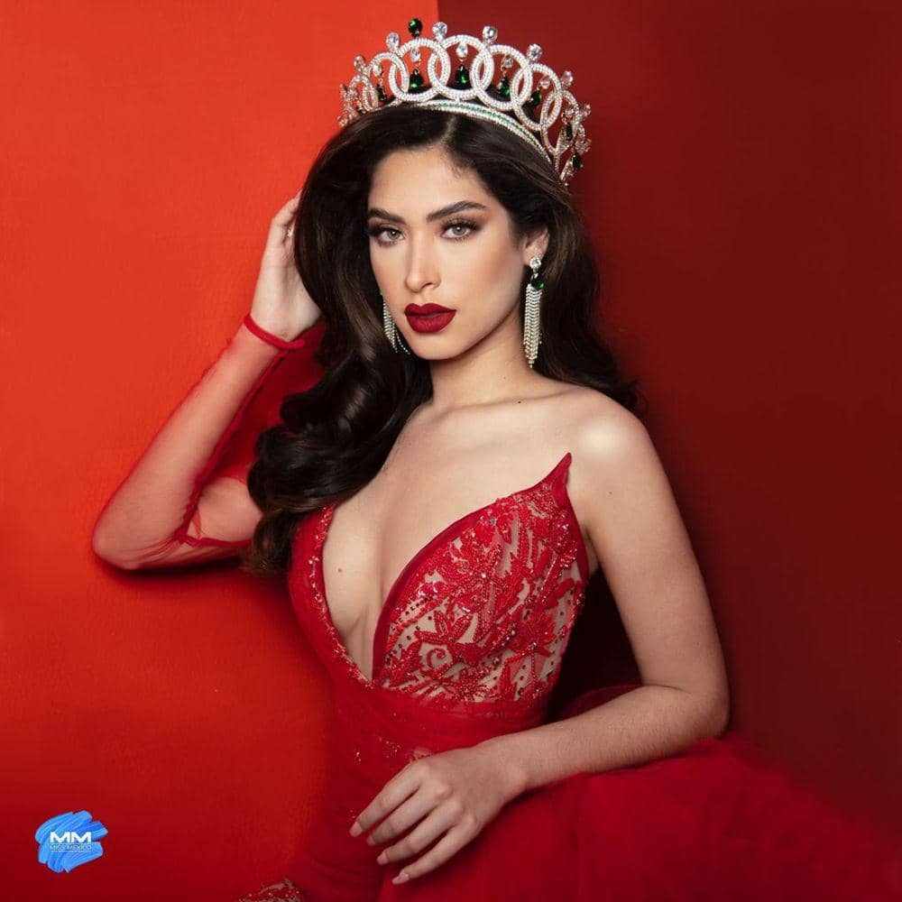 Instagram.com/angela.yuriar