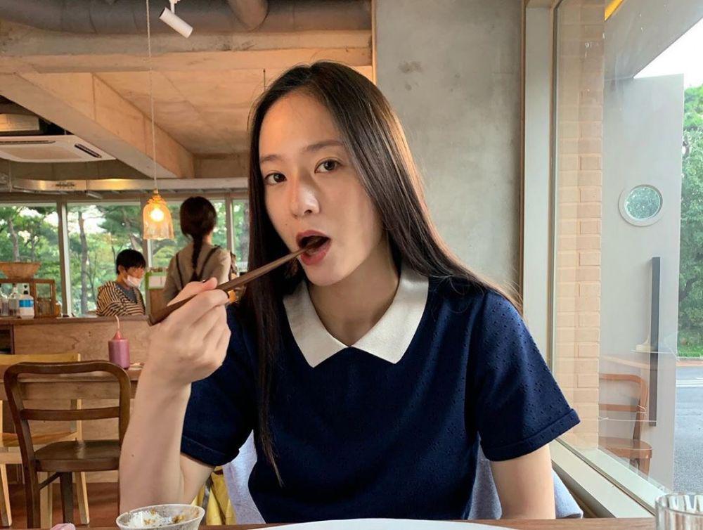 Ikonik, 10 Alasan Kenapa Krystal f(x) Laris di Pemotretan