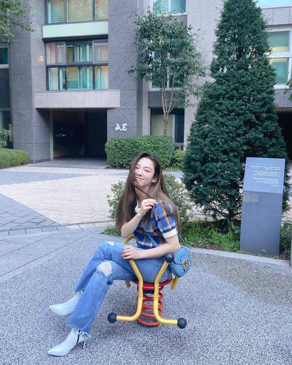 Instagram.com/hyoyeon_x_x