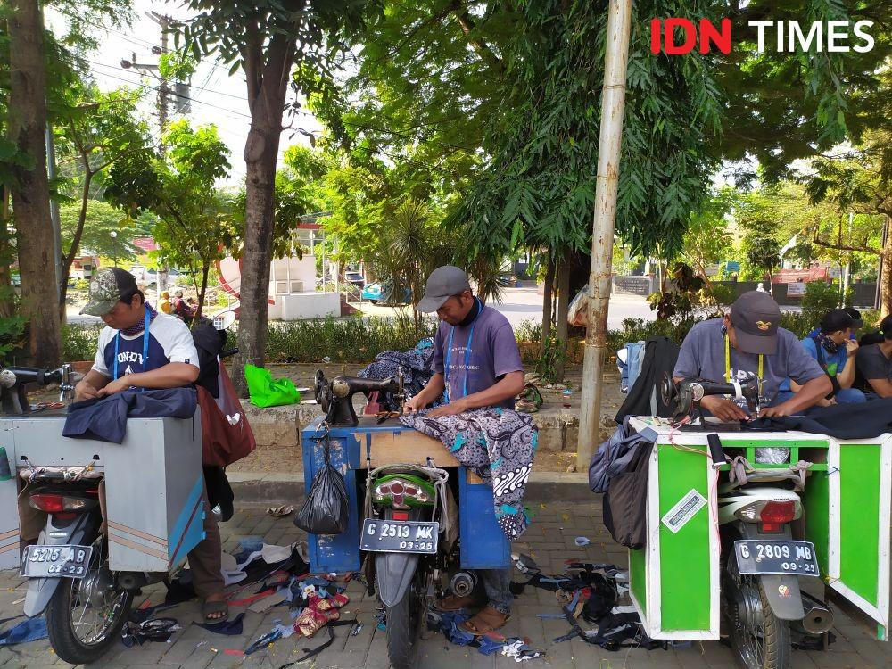 Kisah Para Penjahit Bojong Bertahun-tahun Menguasai Jalanan Semarang