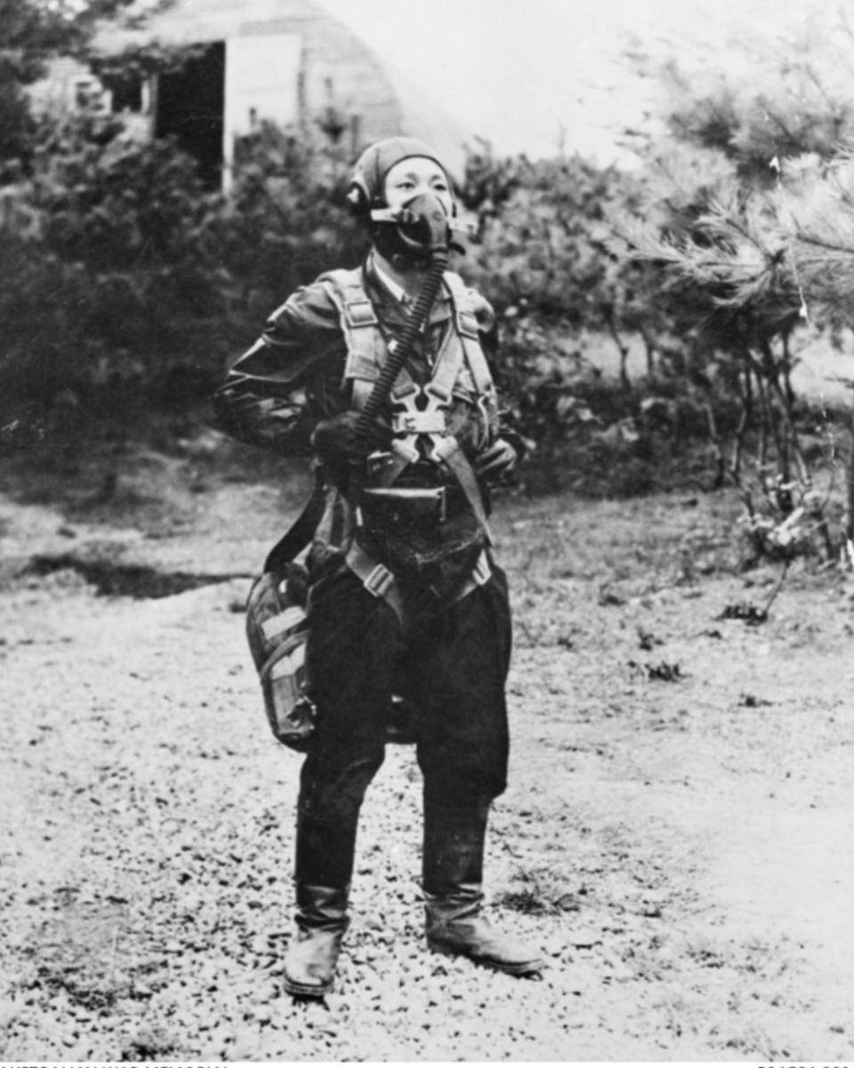 No-Kum Sok, dalam seragam pilot jet tempur Korut (Dok. Australian War Memorial)