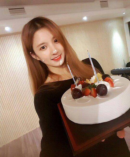instagram.com/sally.gugudan