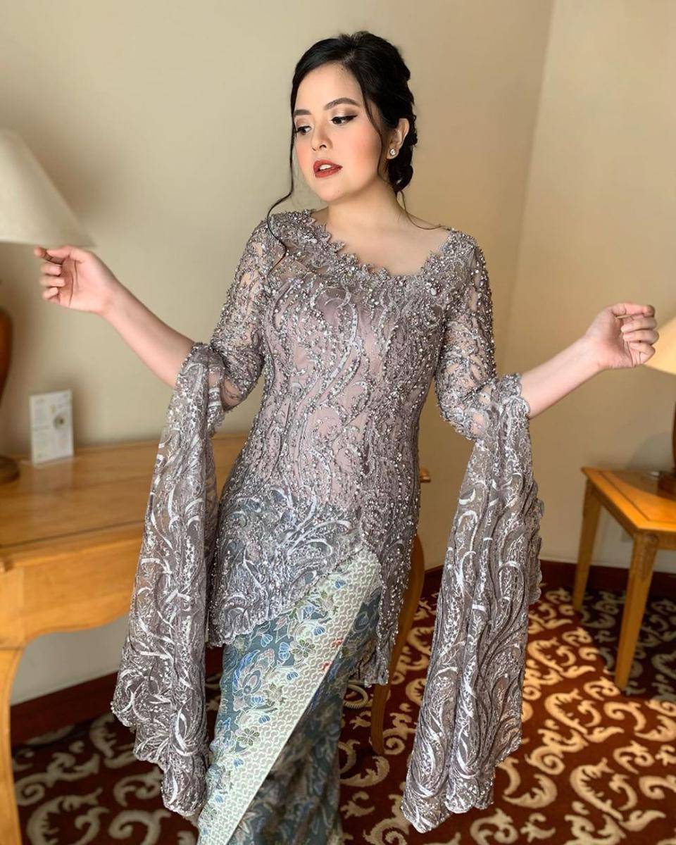 instagram.com/tasyakamila