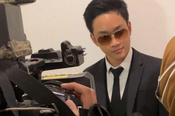 Bak Oppa Korea, Ini 9 Gaya Keren Azka Corbuzier di Hadapan Awak Media