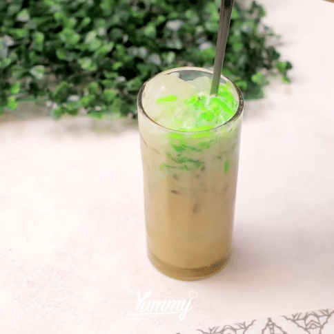 Resep Es Jelly Gula Merah ala Yummy App, Simpel tapi Nyegerin Banget!