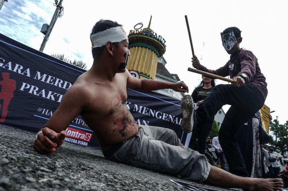 Ilustrasi penyiksaan (IDN Times/Prayugo Utomo)