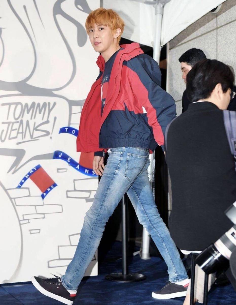 twitter.com/27xCHANYEOL