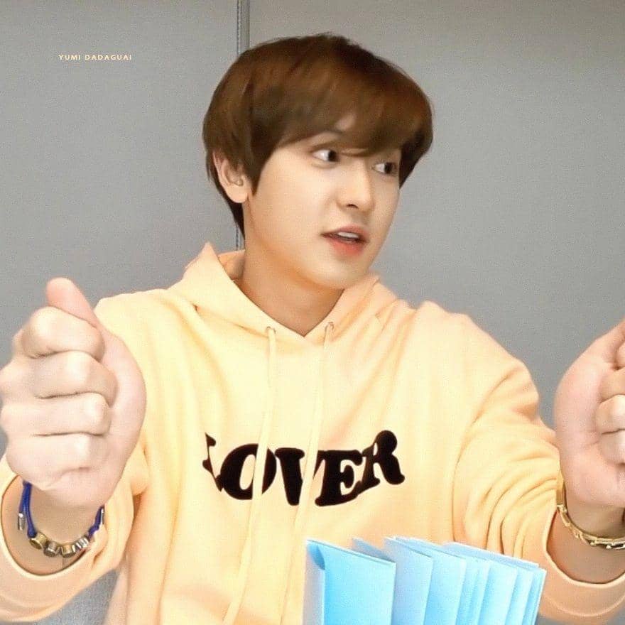 twitter.com/huangpark2723