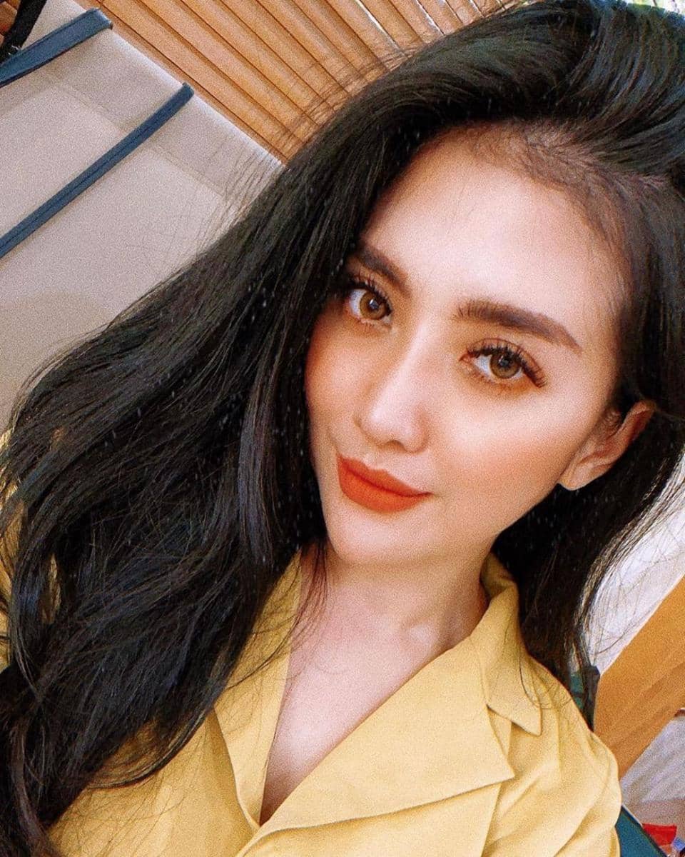 instagram.com/mayang_naomi