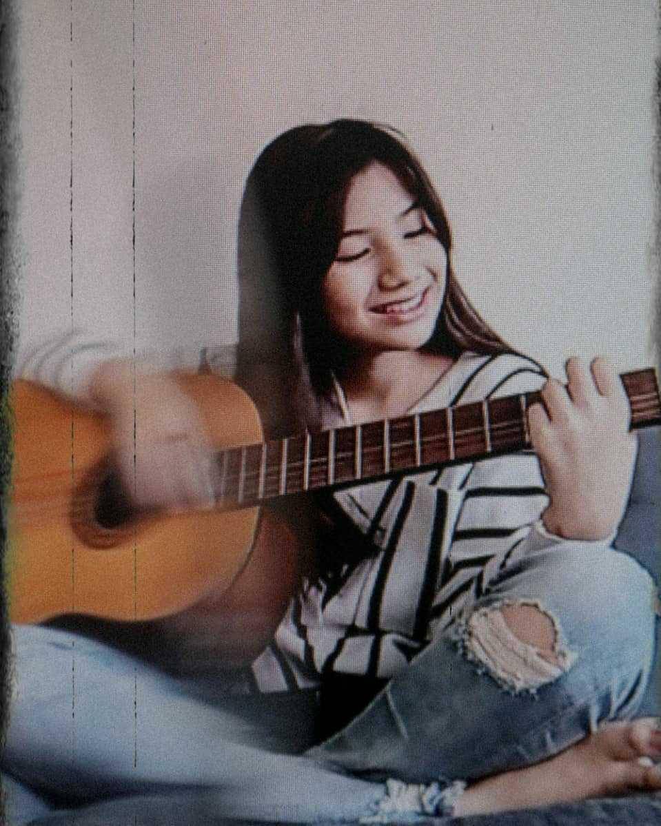 instagram.com/mollybaihaqi