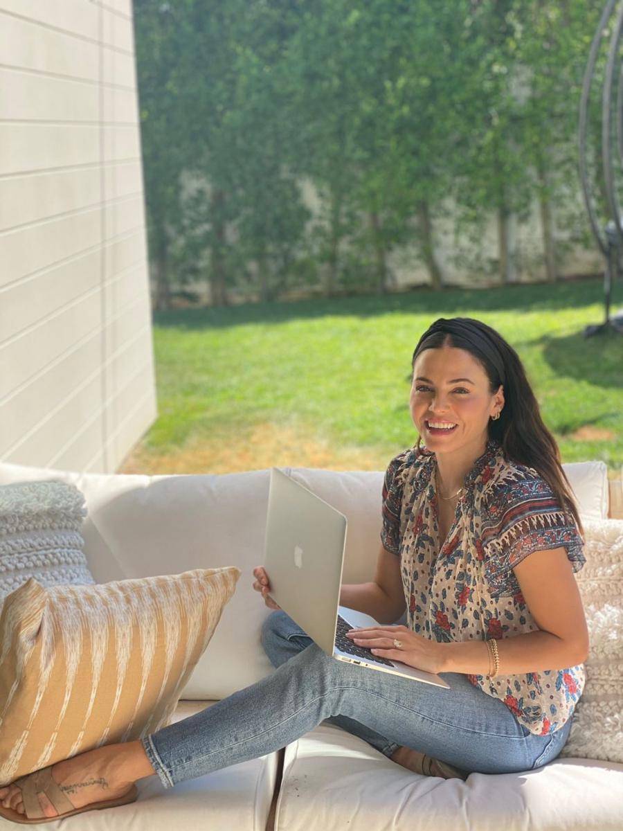 Twitter.com/jennadewan