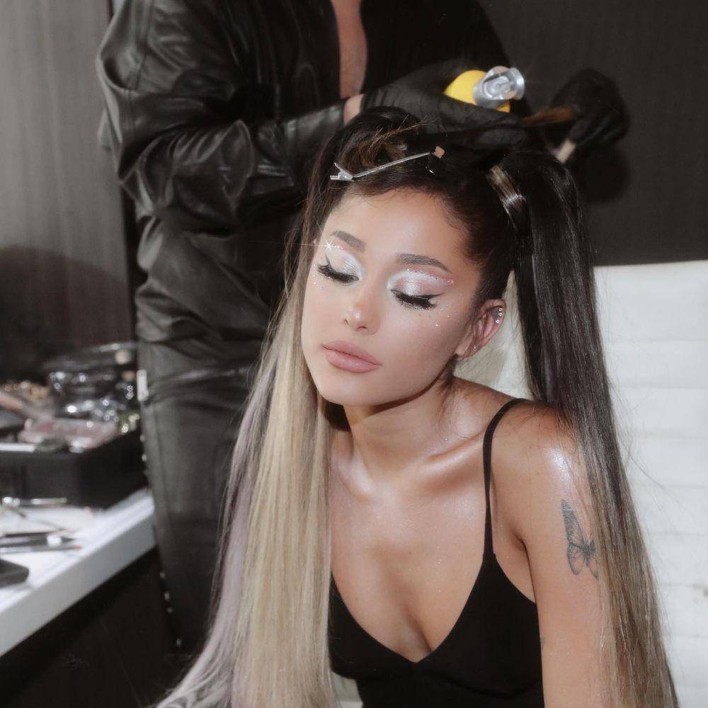 Twitter.com/ArianaGrande