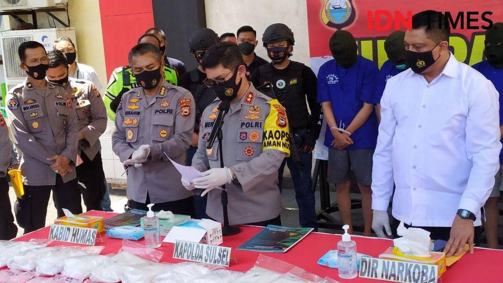Polisi Makassar Gagalkan Peredaran 13 Kg Sabu dan Ribuan Pil Ekstasi