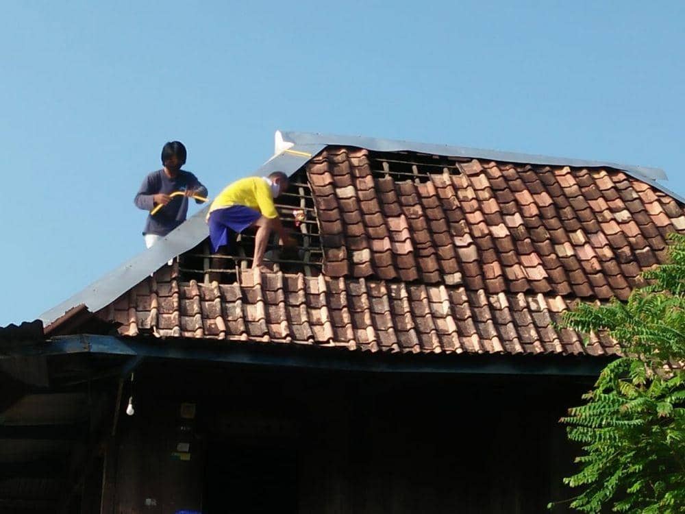Puting Beliung Sapu 60 Rumah di Prabumulih, Setengahnya Rusak Parah