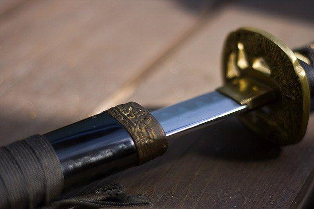 Dapat Bisikan Gaib, Pria Misterius Bawa Samurai ke Bupati Sukoharjo