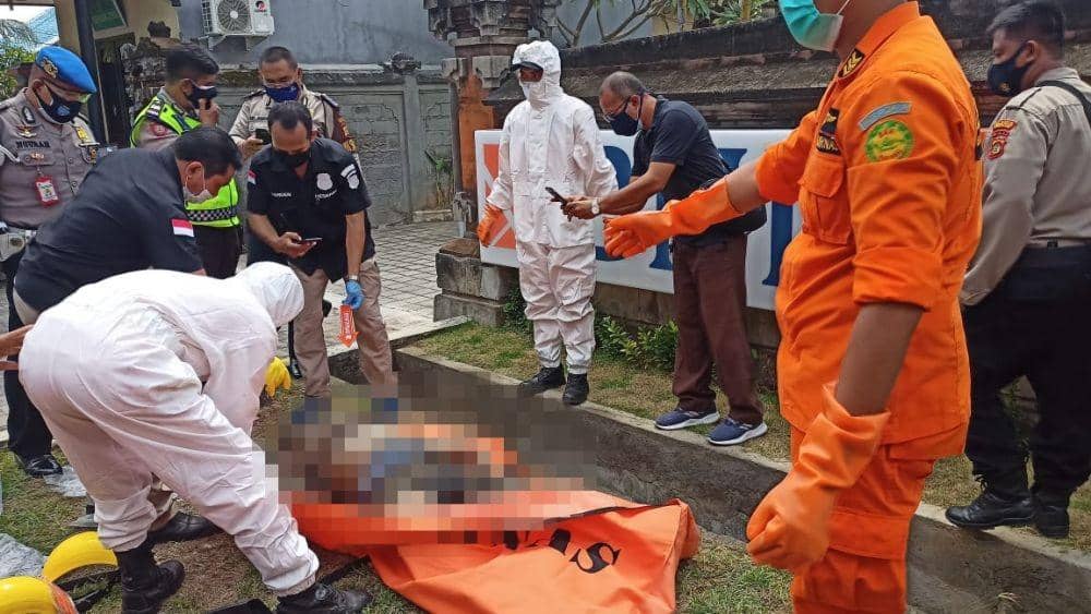Evakuasi warga Semarang ditemukan meninggal digorong-gorong (Dok.IDN Times/Humas Basarnas Bali)