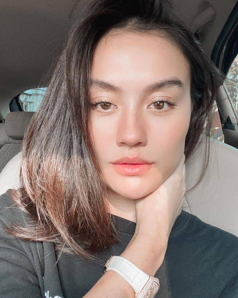 instagram.com/agnezmo