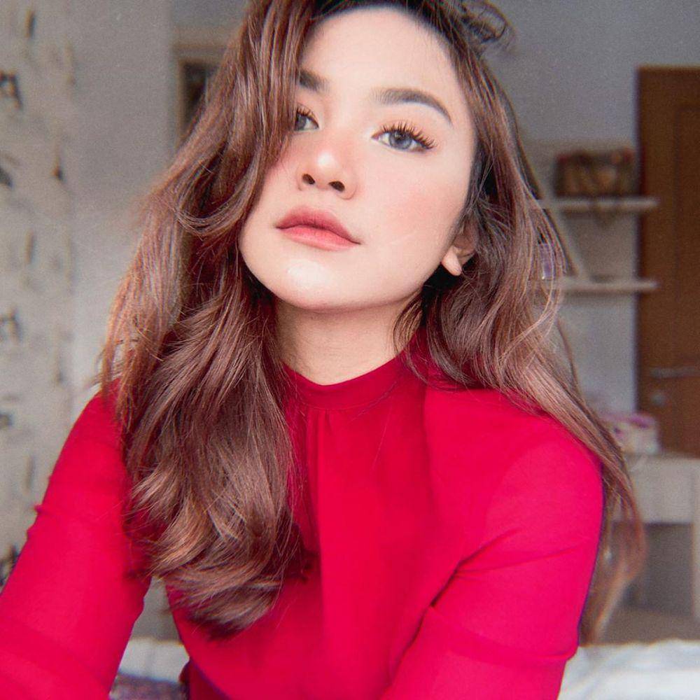 instagram.com/mahaliniraharja