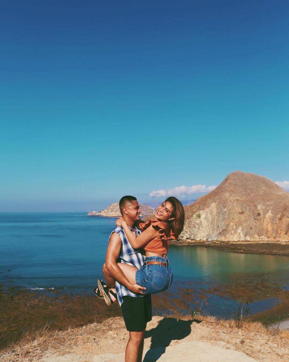 instagram.com/awkarin