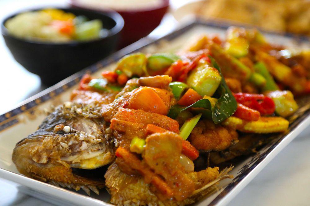 Resep gurami bakar saus mangga yang rasanya mantap abis, wajib co