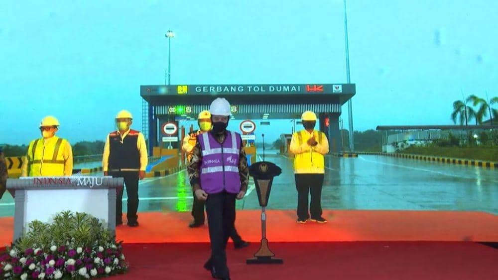 Presiden Jokowi resmikan Jalan Tol Pekanbaru-Dumai di Istana Kepresidenan Bogor pada Jumat (25/9/2020) (Youtube.com/Sekretariat Presiden)