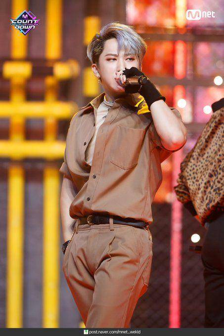 Twitter.com/MnetMcountdown