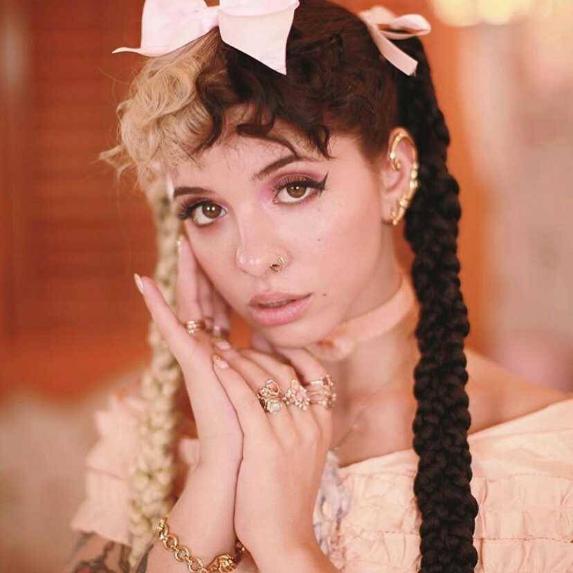 instagram.com/melanie.martinez_